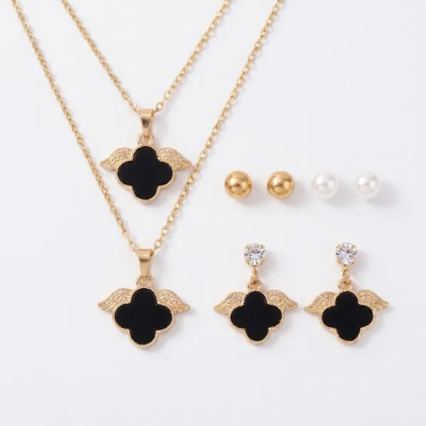 Winged Clover Jewelry Set