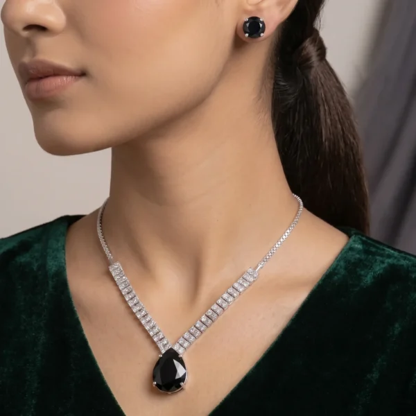 Elegant Teardrop Crystal Necklace Set