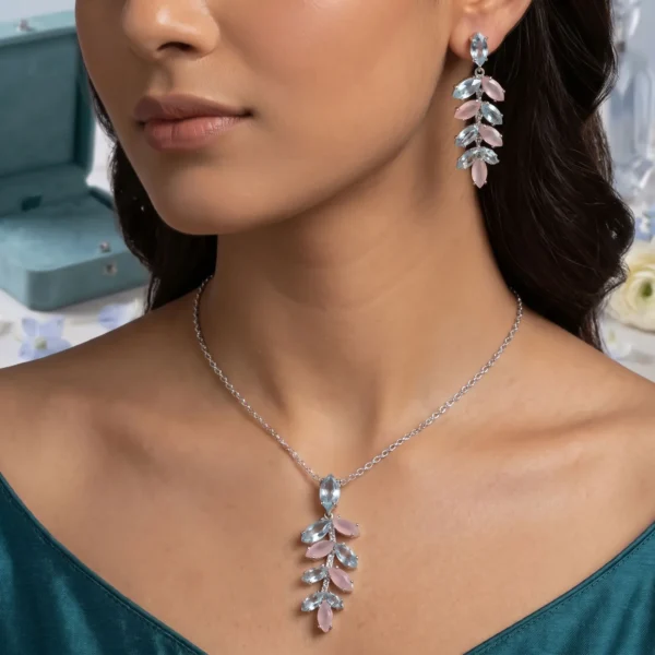 Elegant Leaf Motif Jewelry Set